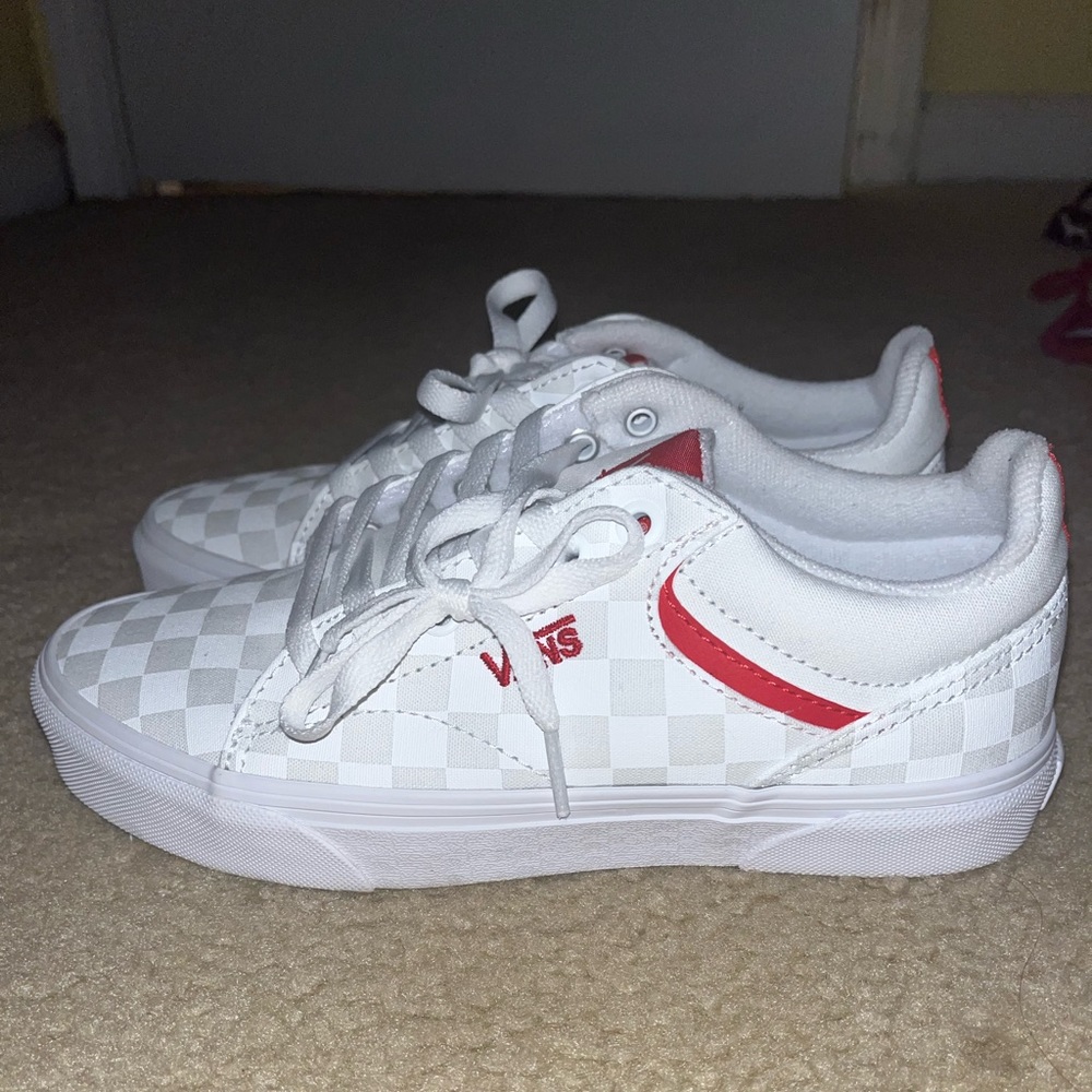 Vans Seldan Checker Women's Athletic Shoe